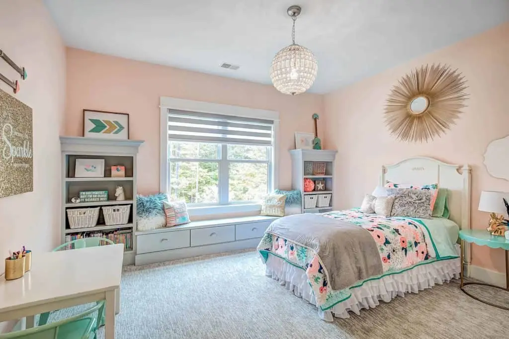 Attractive colors for the bedroom of teenage girls