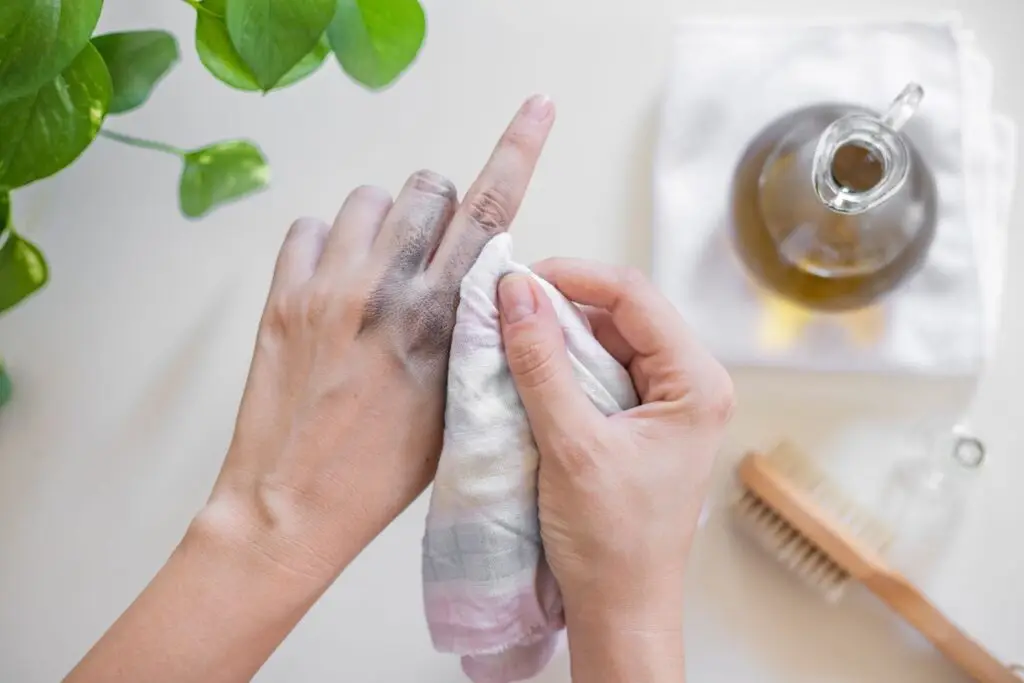 Remove paint from hands